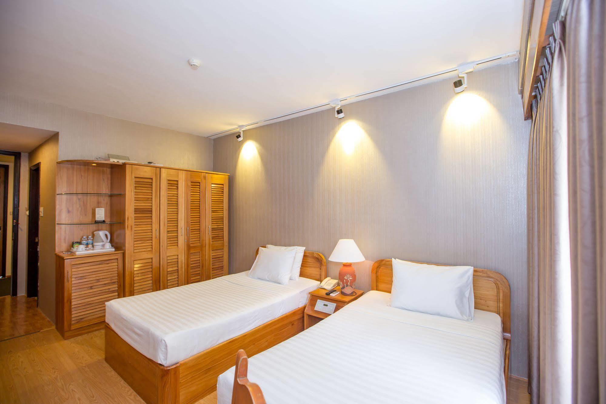 Vien Dong Hotel Нячанг Екстер'єр фото