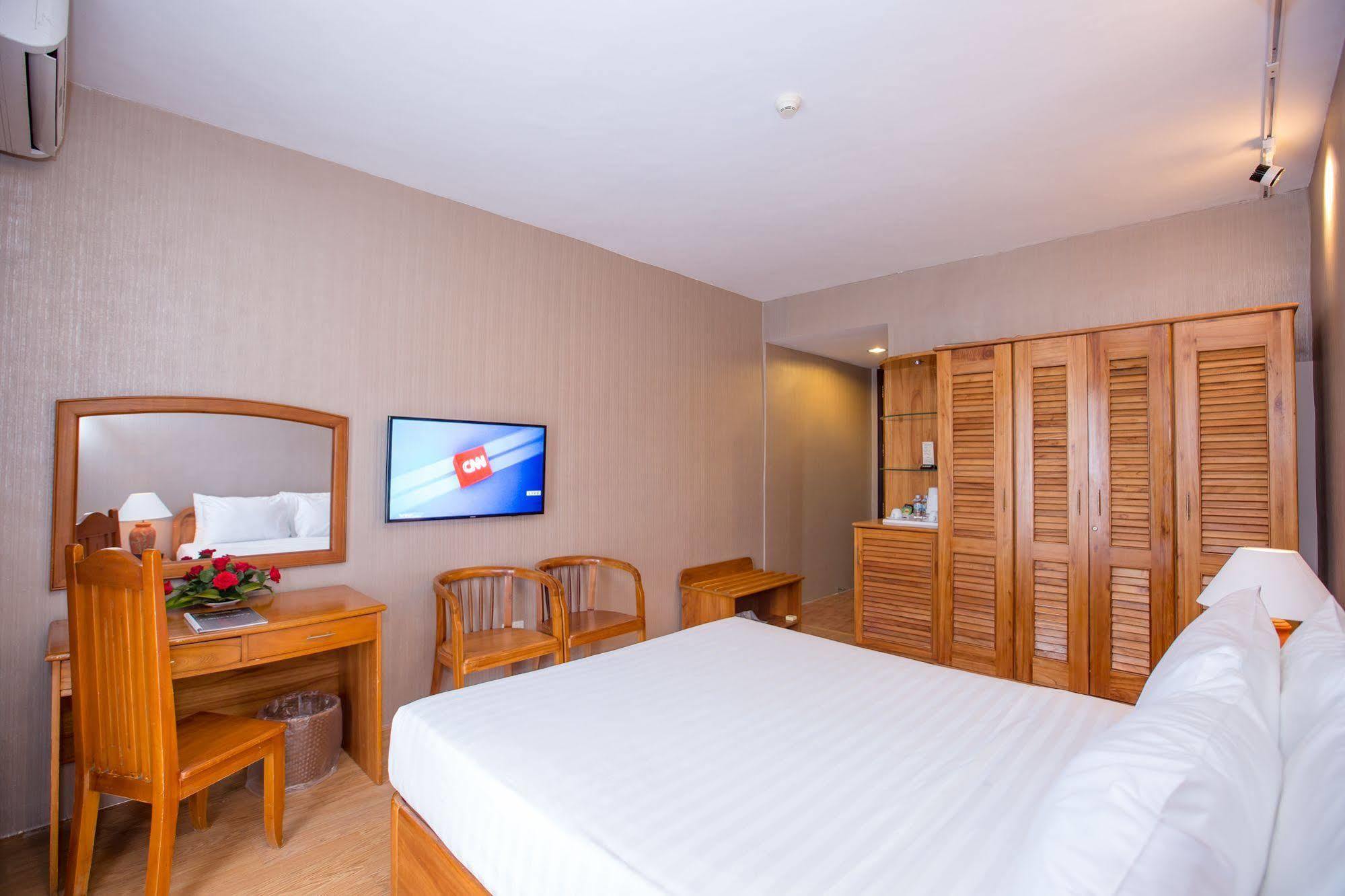 Vien Dong Hotel Нячанг Екстер'єр фото